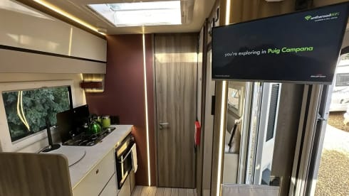 Puig Campana – BRAND NEW 2 Berth Roller Team Kronos Compact 590 (2025) Manual