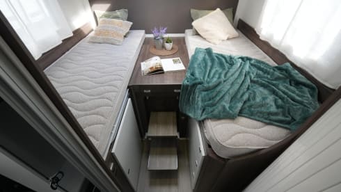 Brand new 5p Benimar Cocoon 463 semi-integrated model 2024