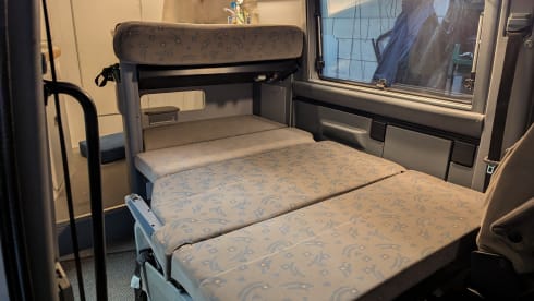 James Cook – Nice 4-person camper van: Adventure with comfort