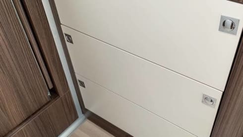 Benimar Cocoon 463 MANUAL 5P - 2022 - WIFI - incl. equipment!