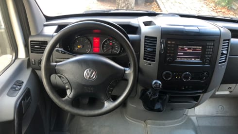 Vrijheid – 2p VW Crafter bus from 2014, complete, spacious and cozy