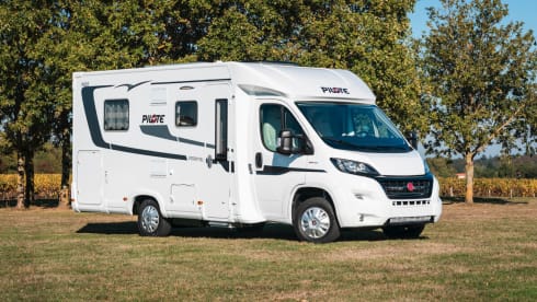 Pilote P650C – Camper per 2-3 persone molto lussuoso e completamente attrezzato.