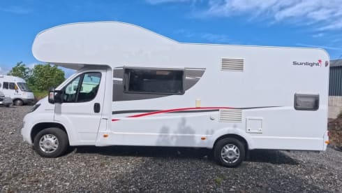 Beluga – Sunlight A72  - 6 Berth Motorhome Insurance Included