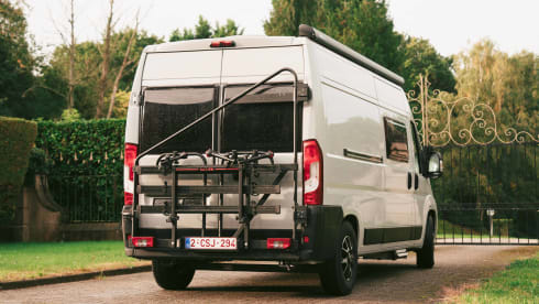 Niceshot  – Brand new van