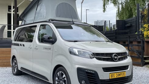Camper Dethleffs per 4 persone, modello 2021