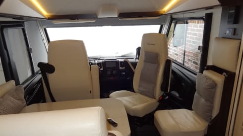 4p Bürstner i695G integrated from 2016