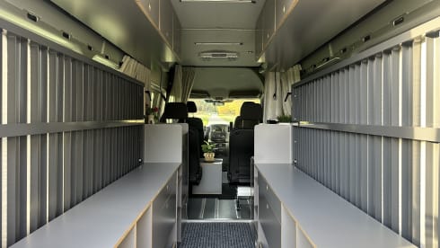 Bertus – Mercedes Sprinter 519CDI 3.0 V6 (191 hp) Automatic Bus Camper – B driving license –