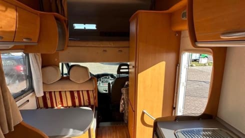 Rimor Elliot alcove 6 persons (6 belt and sleeping places)
