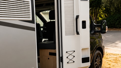 BRUTUS – 4p Sunlight semi-integrato dal 2026