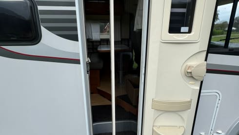 Camping-car LMC 4 personnes