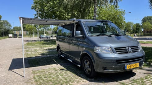 4p Volkswagen campervan from 2004