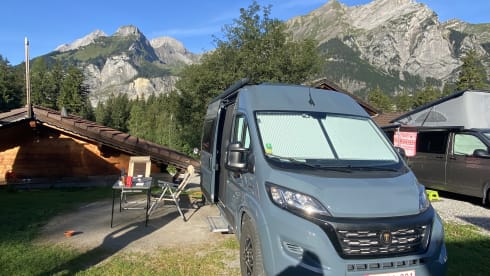2p Knaus Vantourer bus from 2022 with spacious garage