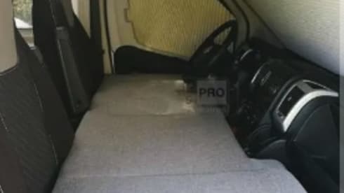 Campr Outcast – Stoere ruimtelijke off-grid Camper 4p