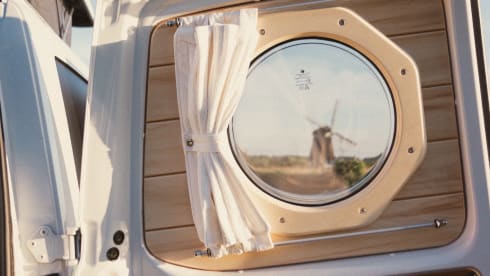The Vancrafters – 2p Volkswagen campervan The Vancrafters Interior