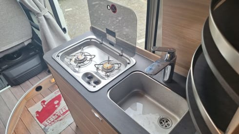 The Adventure Van  – 3p Citroën campervan from 2016