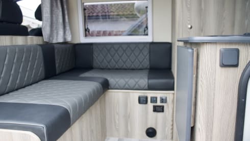 The Spirit of Scotland – Explore Scotland in our 2/3 Bed Mercedes, Toilet & Shower Free Insurance