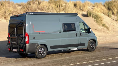 Rolly – 2p Roller Team bus uit 2025