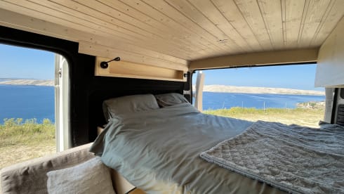 Monti – On an adventure with our converted camper bus!