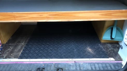 Trippel toe – Bus camper with 5 seats