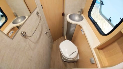 A-type – Beautiful camper (automatic); €300 discount from July 4th to July 18th