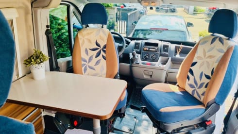 Vaiana – Comfort & Freedom: Camper with Solar, Bathroom & Heating