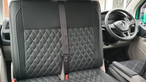 Scooby LWB – DOG FRIENDLY VW CAMPERVAN WITH ALL THE EXTRAS  FOR A GREAT HOLIDAY