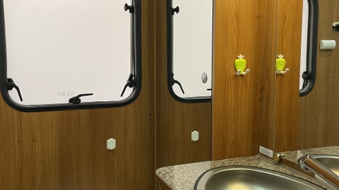 Onze camper is ook gedurende de bouwvak vakantie 2026 beschikbaar voor verhuur – 4p Dethleffs Esprit 7090 semi-integrated