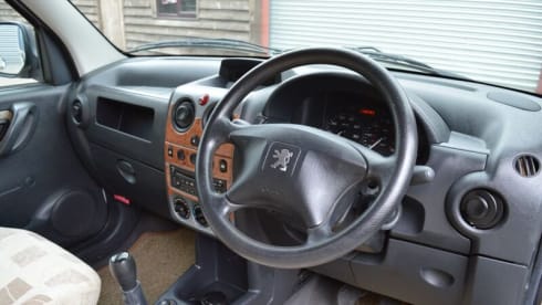 2 berth Peugeot integrated from 2012