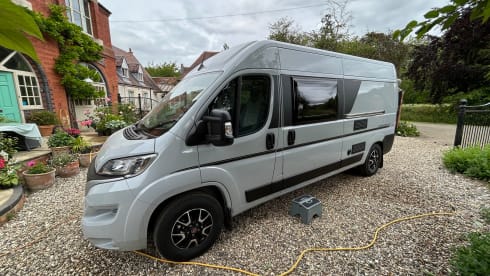 Vehicle 4 – 2-4 berth immaculate 2025 Expedition 67 "Flex" campervan 