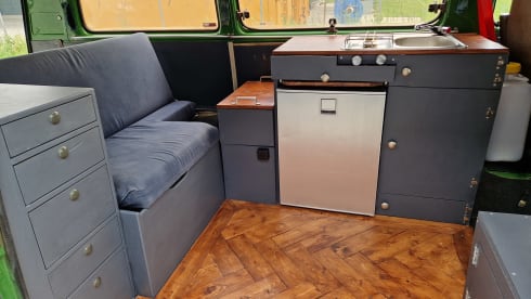 3p Volkswagen bus from 1983