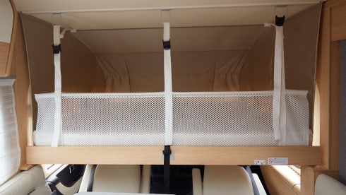 Comfortable Hymer 680 BMC Integral (2023). Book now for 2024!