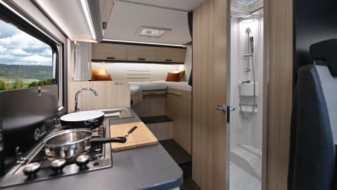 de Club camper – NEW 5-person luxury camper, incl. inventory and insurance