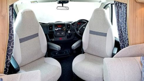 Presley – 2 Berth Peugeot Elddis Motorhome