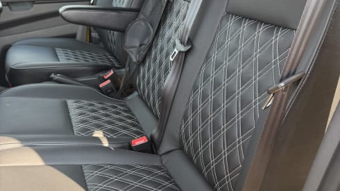Bumblebee – Camper Ford a 4 posti letto del 2019