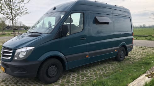 New cool off-grid Mercedes Sprinter bus camper with length beds