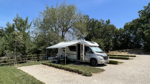 De luxe kampeerders  – 2-person Adria Coral 600SL Plus from 2020