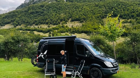 Mercedes Open Road adventure –     ADVENTURE BUSCAMPER automatic EXTRA LONG BED 165hp 