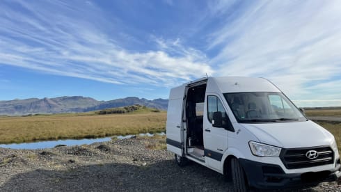 Effi – Kastenwagen umgebaut, Hyundai H350