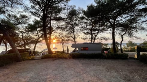 Real family camper! 4p Dethleff's alcove from 1999