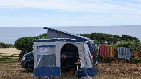 Hullablue – VW T5 camper, 4 berth, pop top, bike rack.