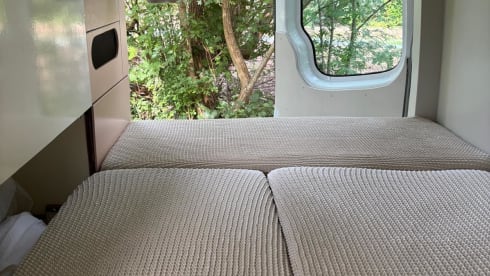 Borrie – Mercedes Sprinter campervan from 2010 (Automatic)