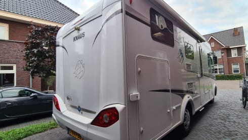 Birdy – Great camper with 4 fixed beds for family or events - XL garage