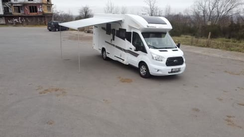 Mariette – Enjoy our luxury Benimar 442