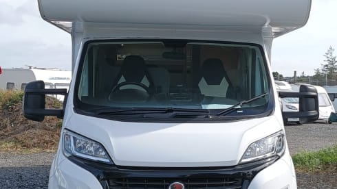 Beluga – Sunlight A72  - 6 Berth Motorhome Insurance Included