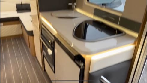 The Stag  – 6 berth Roller Team auto roller 746 