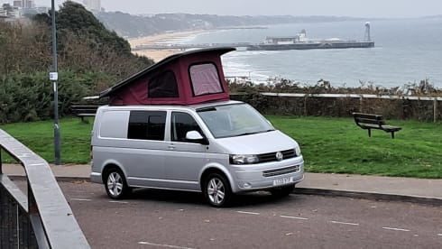 Campie – Volkswagen 'Poptop'  T5 Transporter Camper-van 