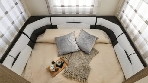 Fergus – New 2025 6 Berth off-grid Motorhome