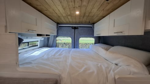 Carly – 2 berth Peugeot campervan from 2017