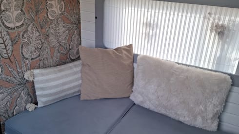 2-person Peugeot bus from 2012