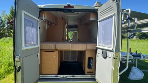 Autobus Hymer per due persone del 2010